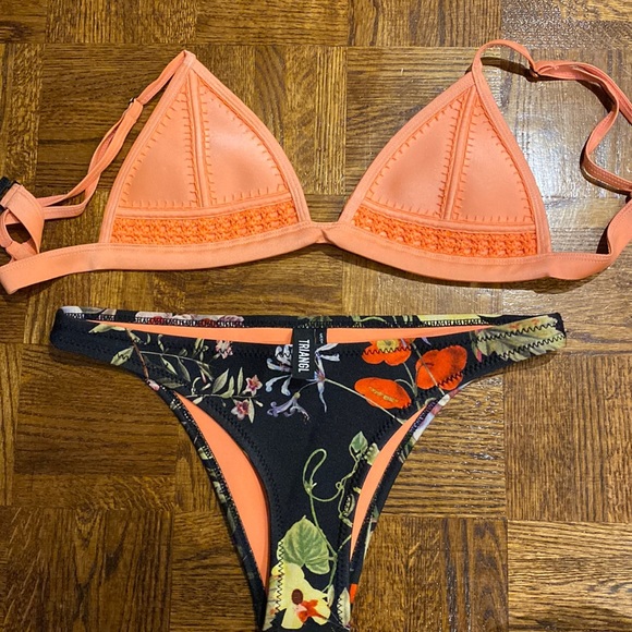 TRIANGL Bikini - Picture 1 of 2